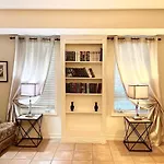 Deluxe Homestay In The Heart Of Hollywood Hills